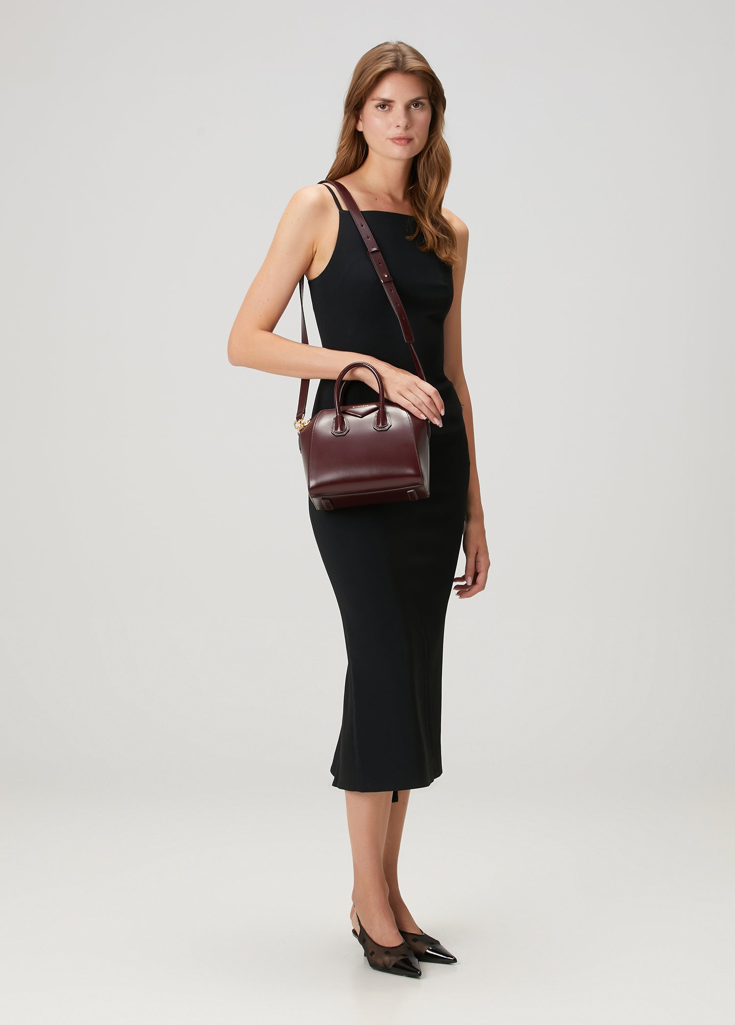 Fall/Winter 2025 styling of Givenchy Mini Antigona Burgundy Bag